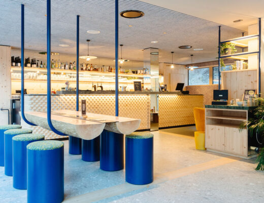 bar
